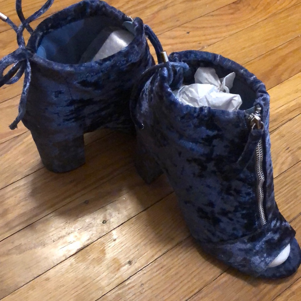 Shoes - Picture 2 of 2